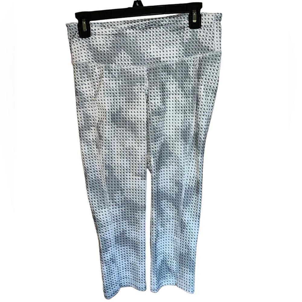 ‎Old Navy Active capri leggings size medium